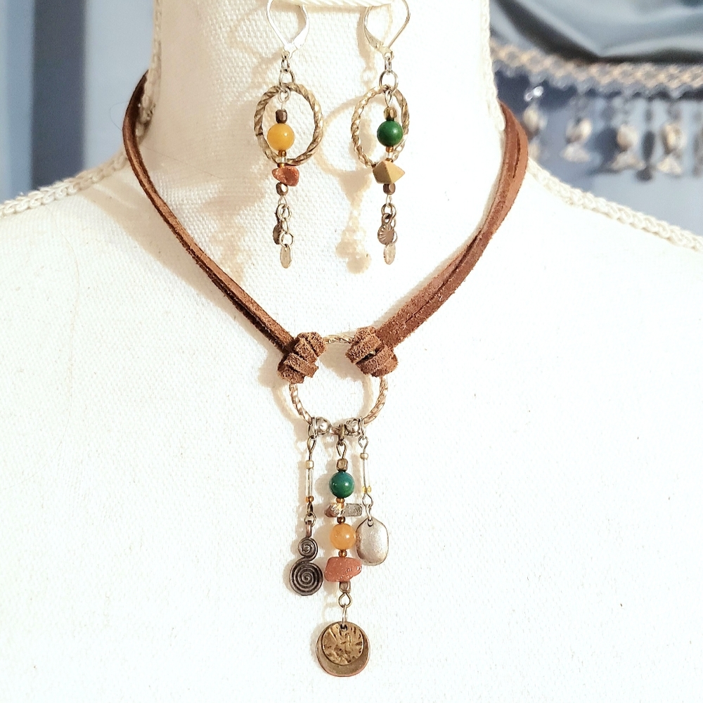 Semiprecious Stone Drop/Choker